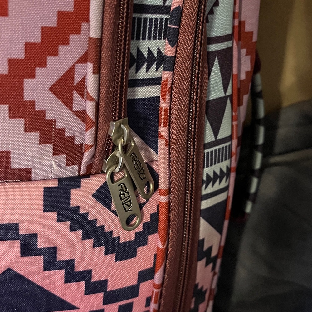 Pink Geometric Pattern Women's travel bag - Picture 5 of 12
